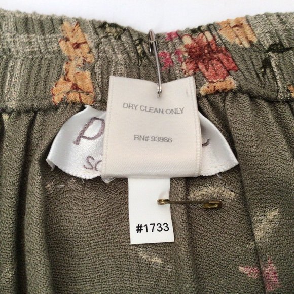 Petite Sophisticate - Olive skirt with red, yellow and purple flowers - Picture 5 of 5